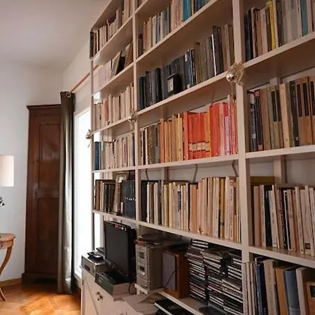 شقة Salute البندقية